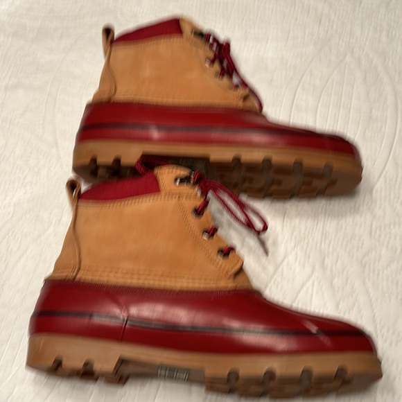 Land’s End Boots - Picture 3 of 7